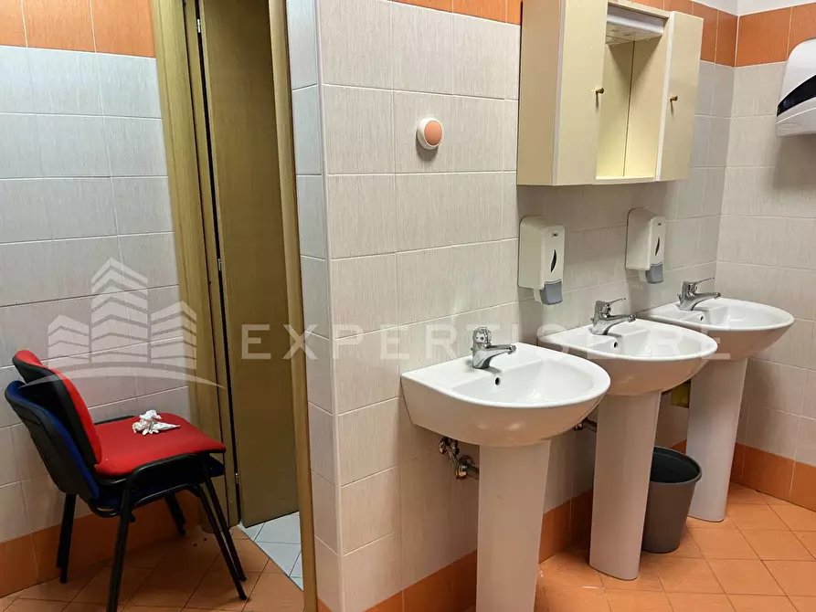 Immagine 28 di Capannone industriale in vendita  in Via delle mura a Messina