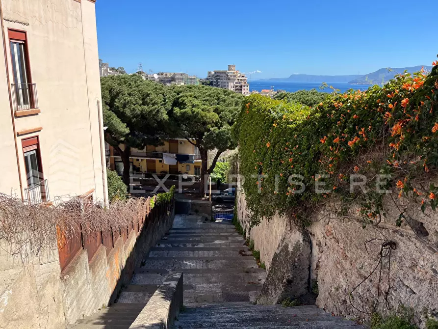 Immagine 3 di Capannone industriale in vendita  in Via delle mura a Messina
