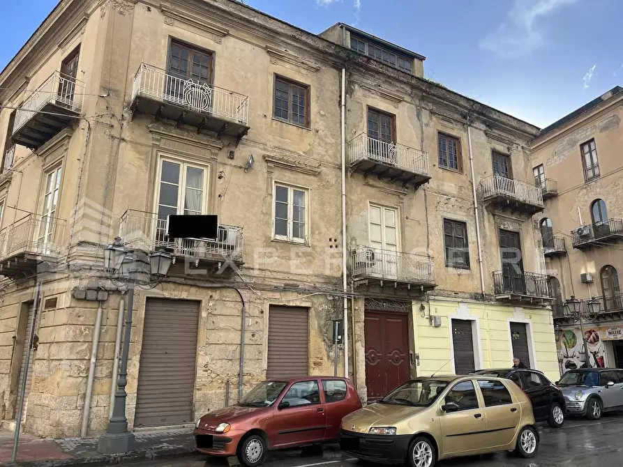 Immagine 4 di Appartamento in vendita  in PIazza IV Novembre a Canicattì