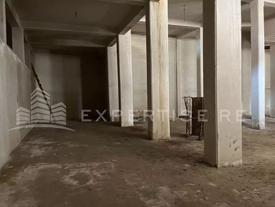 Immagine 8 di Magazzino in vendita  in Via Passo Gravina a Gravina Di Catania