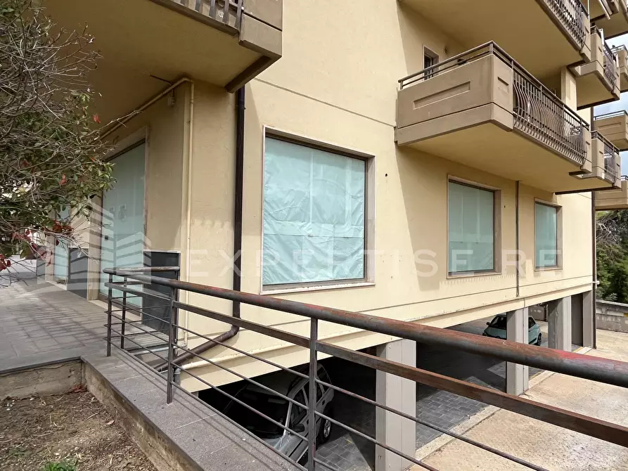 Immagine 12 di Ufficio in vendita  in Via Cittadella a Caltanissetta