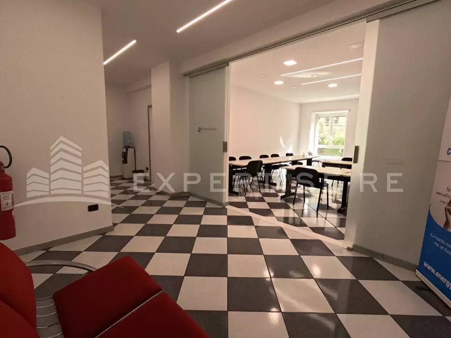 Immagine 11 di Ufficio in vendita  in Corso sicilia a Catania