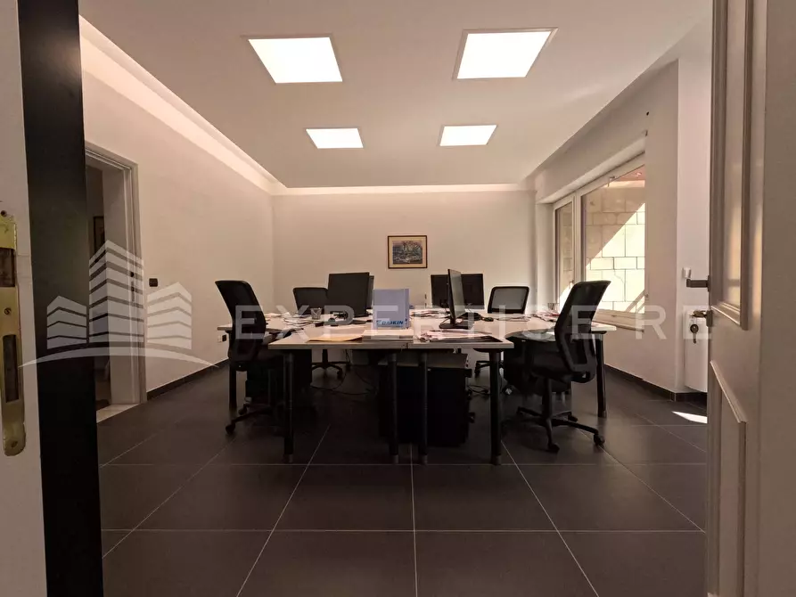 Immagine 20 di Ufficio in vendita  in Corso sicilia a Catania