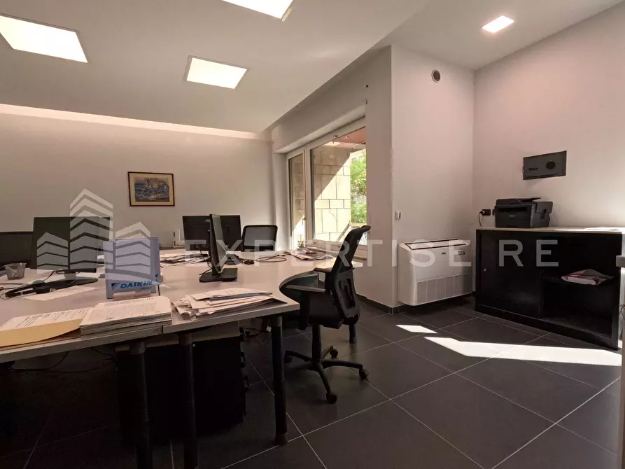 Immagine 21 di Ufficio in vendita  in Corso sicilia a Catania