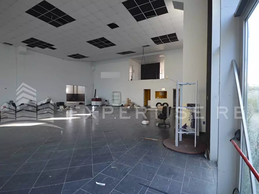 Immagine 16 di Capannone industriale in vendita  in via Vittorio Bottego a Rende