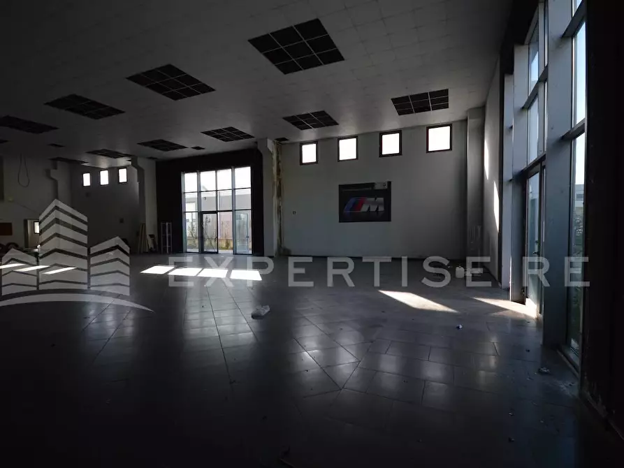 Immagine 17 di Capannone industriale in vendita  in via Vittorio Bottego a Rende