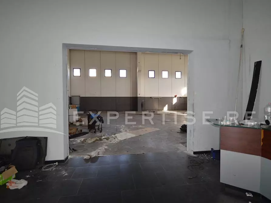 Immagine 19 di Capannone industriale in vendita  in via Vittorio Bottego a Rende