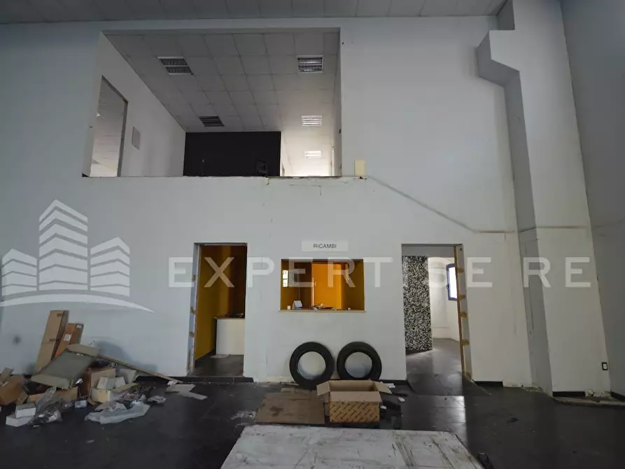 Immagine 25 di Capannone industriale in vendita  in via Vittorio Bottego a Rende