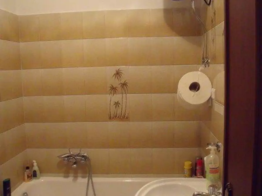 Immagine 20 di Casa indipendente in vendita  in Via Valle a Parzanica