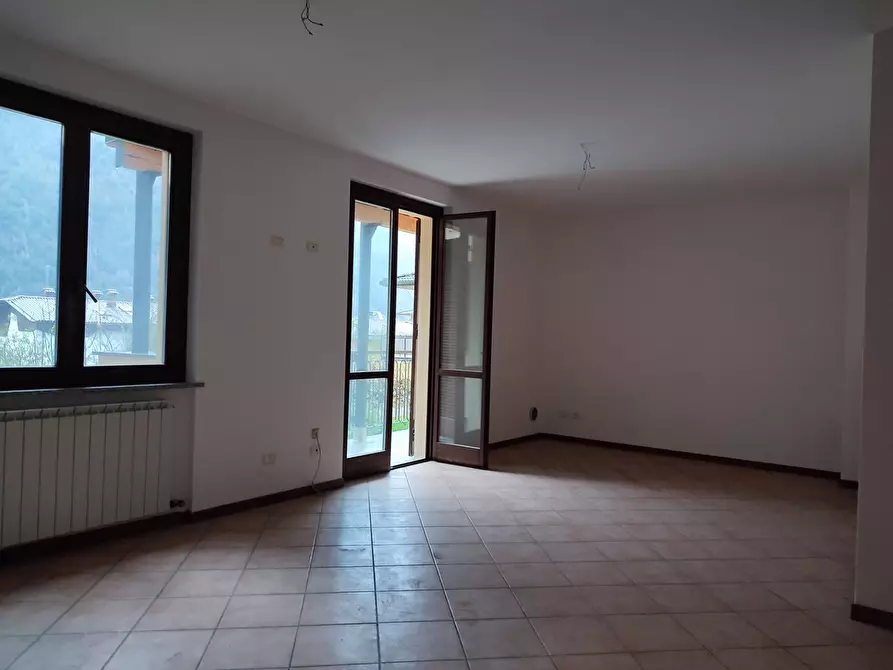 Immagine 2 di Appartamento in affitto  in via cavour a Ponte Nossa