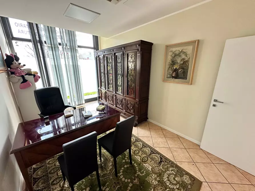 Immagine 9 di Ufficio in vendita  in Via Papa Paolo VI a Paratico