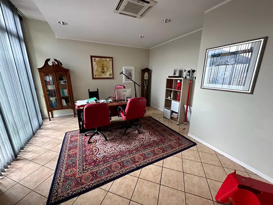 Immagine 7 di Ufficio in vendita  in Via Papa Paolo VI a Paratico