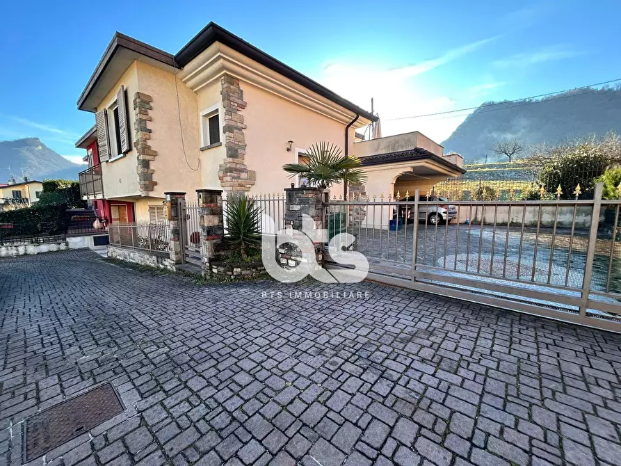 Immagine 3 di Camera in vendita  in via martiri della libertà a Paratico