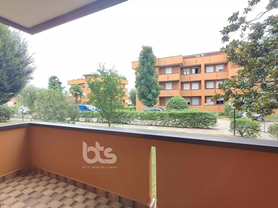 Immagine 4 di Appartamento in vendita  in Via Roma a Capriolo