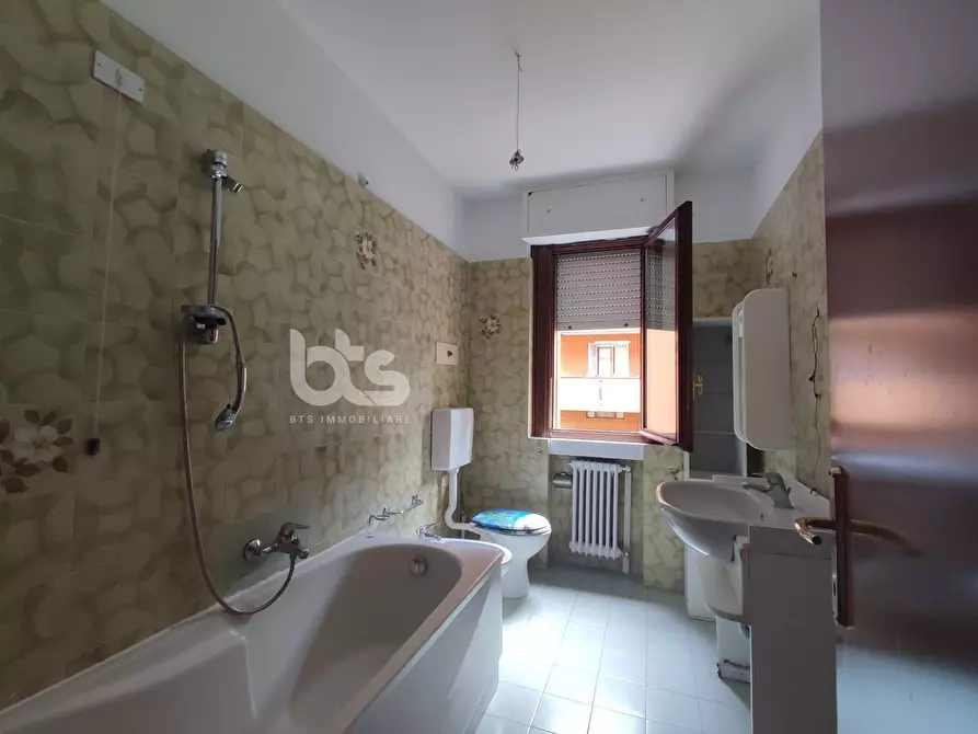 Immagine 13 di Appartamento in vendita  in Via Roma a Capriolo