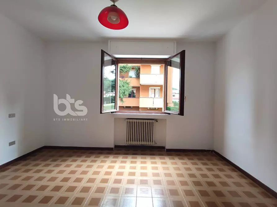 Immagine 8 di Appartamento in vendita  in Via Roma a Capriolo