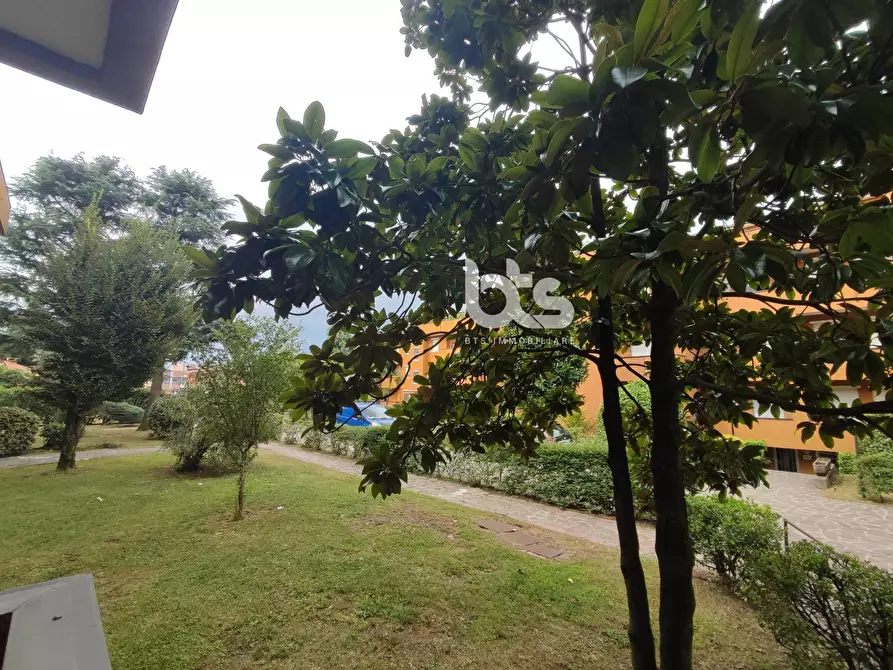 Immagine 17 di Appartamento in vendita  in Via Roma a Capriolo