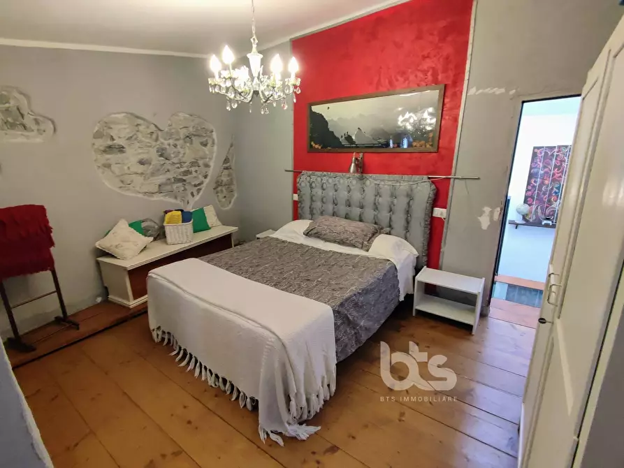 Immagine 10 di Camera in vendita  in via blaghi a Adrara San Rocco