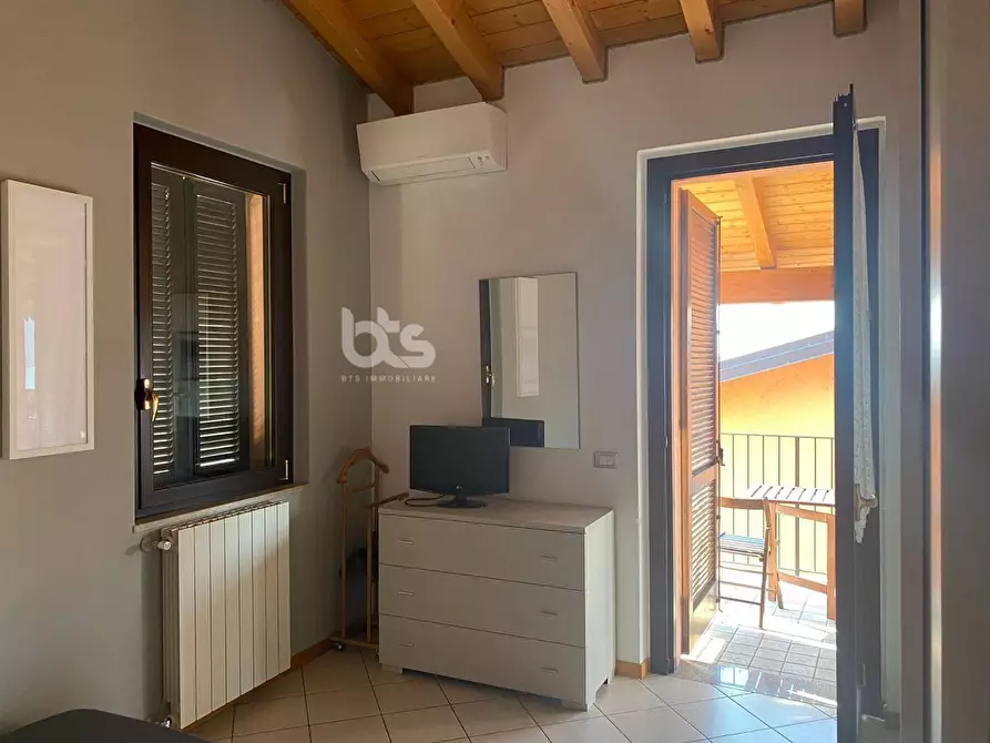 Immagine 5 di Appartamento in vendita  in via plazza a Predore