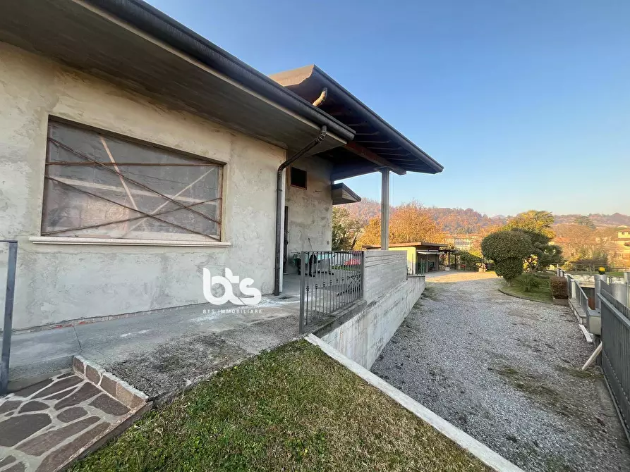 Immagine 6 di Villa in vendita  in via vincenzo bellini a Castelli Calepio