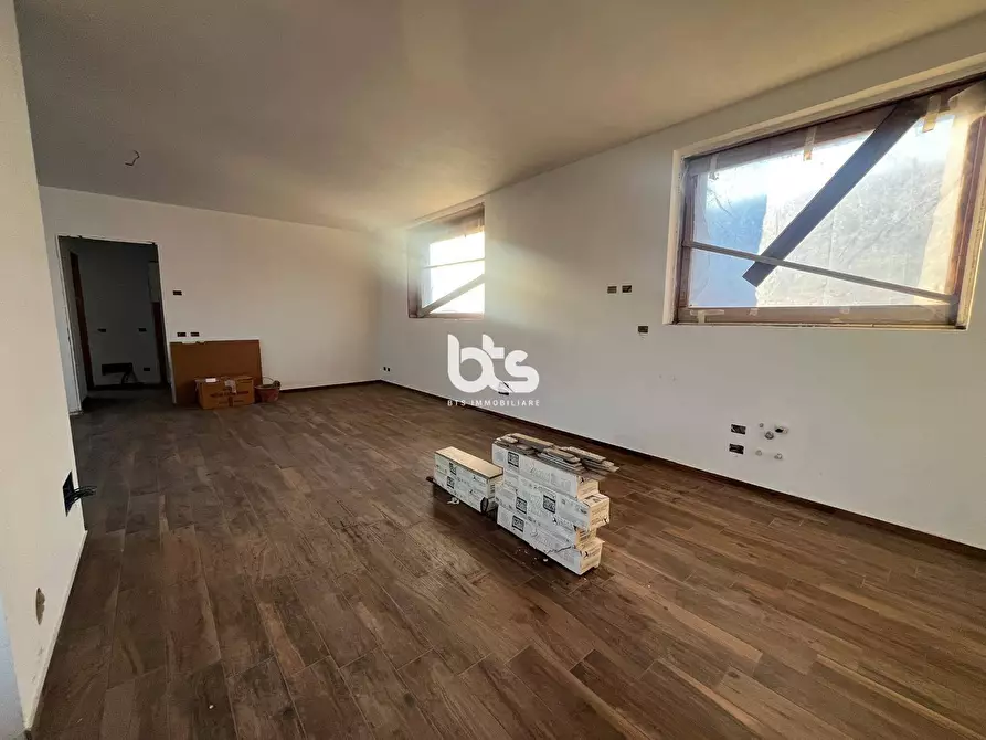 Immagine 13 di Villa in vendita  in via vincenzo bellini a Castelli Calepio