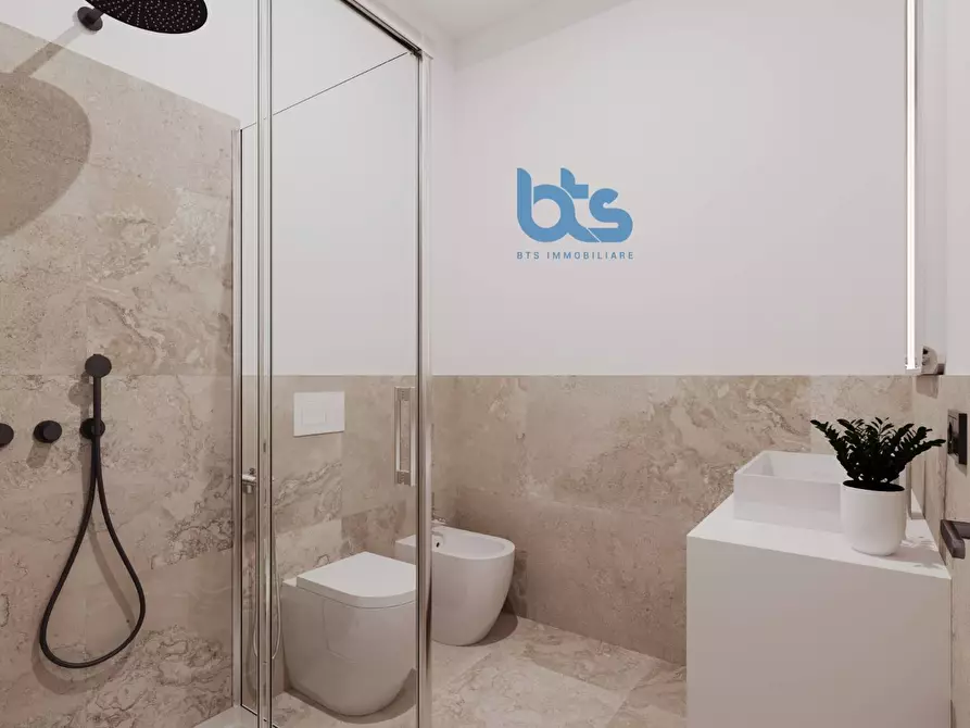 Immagine 4 di Appartamento in vendita  in via borfuro a Bergamo