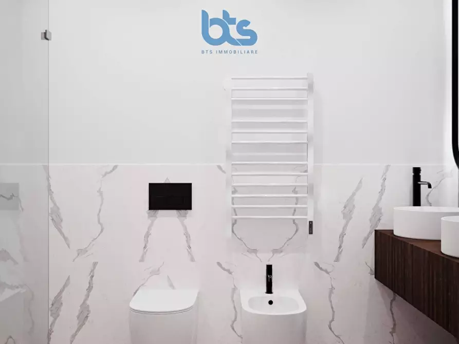 Immagine 18 di Appartamento in vendita  in via Borfuro a Bergamo