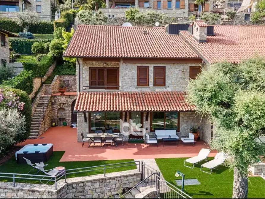 Immagine 6 di Camera in vendita  in Via Calchera a Sarnico