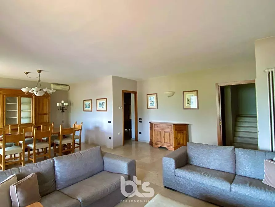 Immagine 8 di Camera in vendita  in Via Calchera a Sarnico