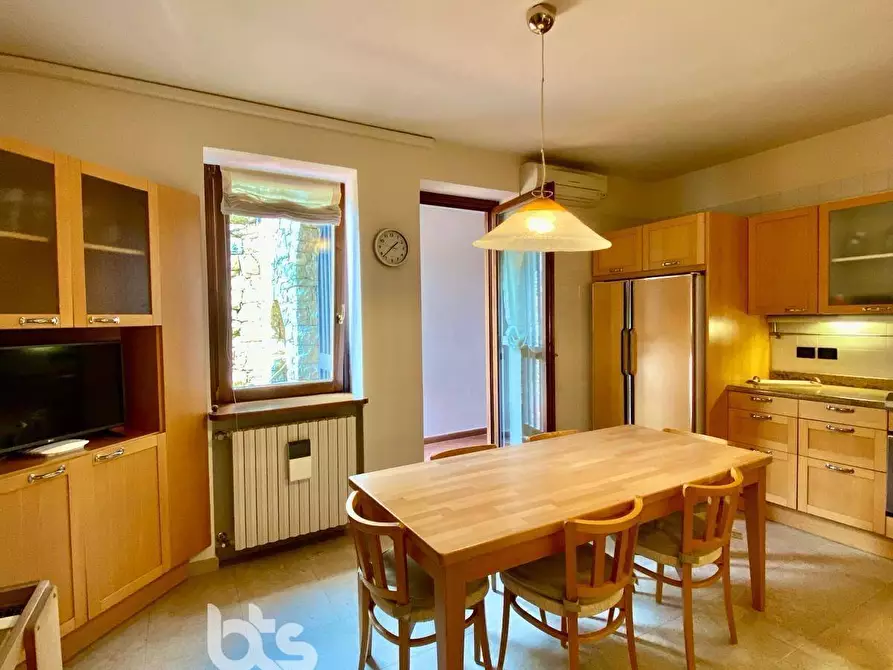 Immagine 13 di Camera in vendita  in Via Calchera a Sarnico