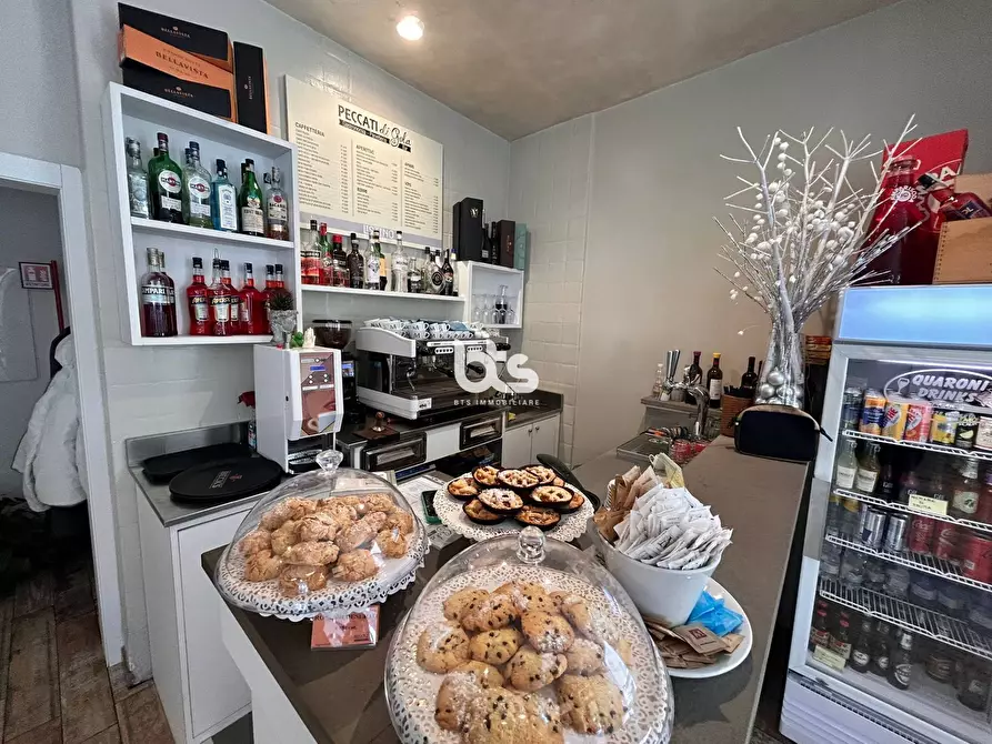 Immagine 7 di Attività commerciale in vendita  a Marone