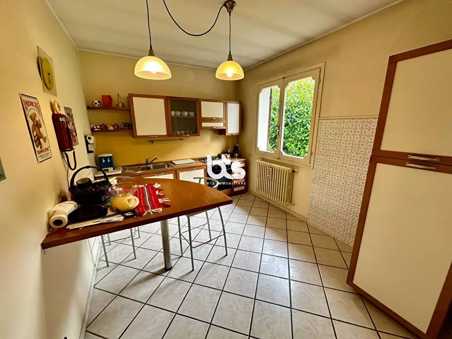 Immagine 15 di Villa in vendita  in Via Dante Alighieri a Capriolo