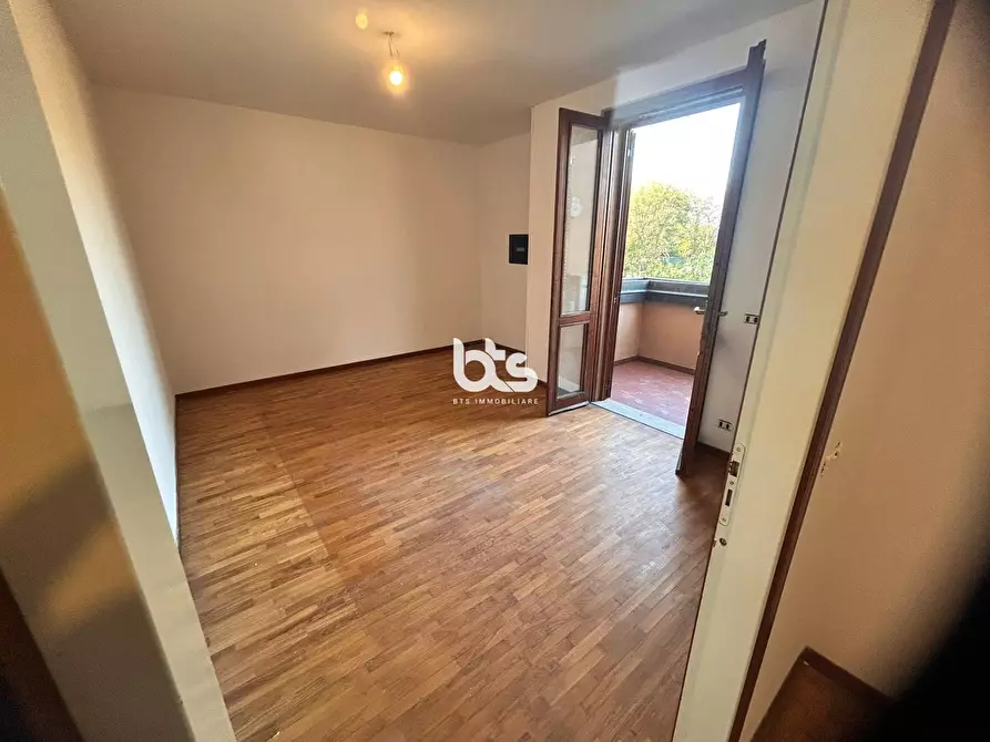 Immagine 6 di Appartamento in vendita  in via marzabotto a Corte Franca