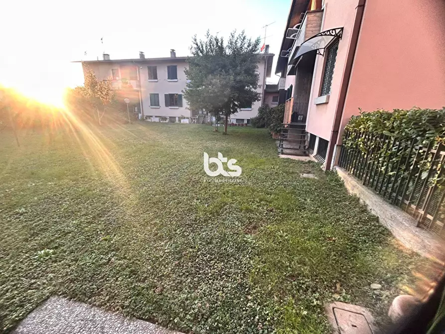 Immagine 12 di Appartamento in vendita  in via marzabotto a Corte Franca