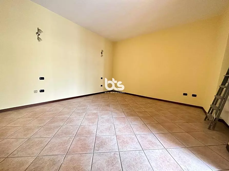 Immagine 5 di Appartamento in vendita  in via foina a Monticelli Brusati