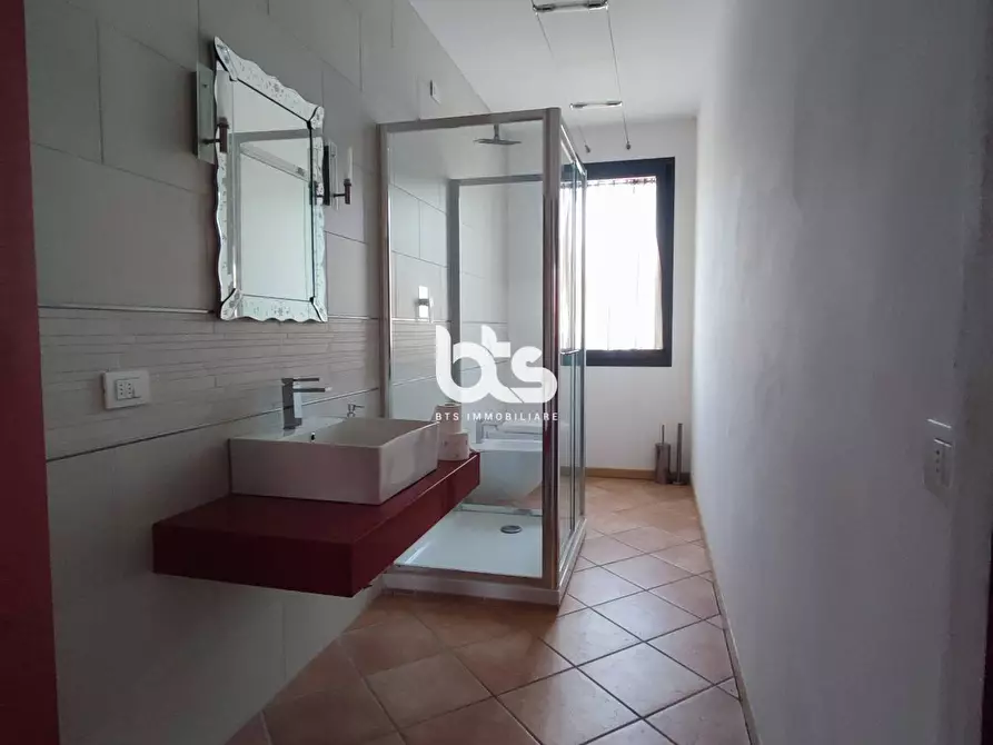 Immagine 12 di Villa in vendita  in VIA Sandro Pertini a Iseo