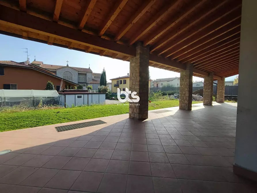 Immagine 18 di Villa in vendita  in VIA Sandro Pertini a Iseo