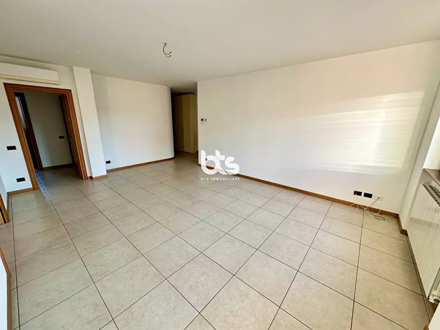 Immagine 5 di Appartamento in vendita  in Viale Roma a Sarnico