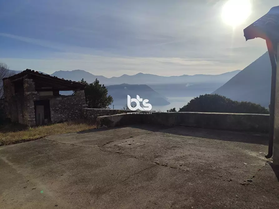 Immagine 27 di Rustico / casale in vendita  in località trussano a Vigolo