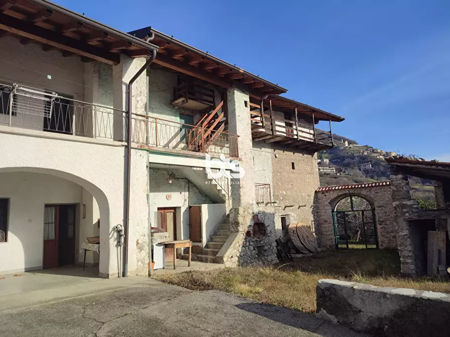 Immagine 28 di Rustico / casale in vendita  in località trussano a Vigolo