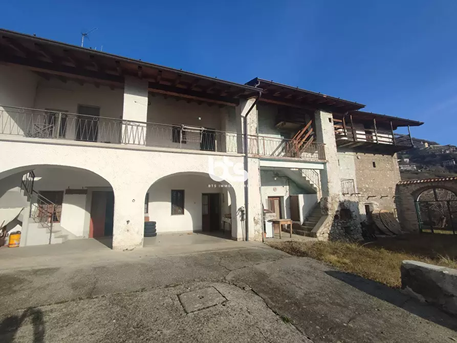 Immagine 30 di Rustico / casale in vendita  in località trussano a Vigolo