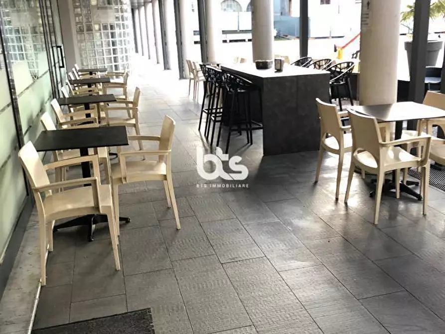 Immagine 7 di Attività commerciale in vendita  in piazza manzu a Clusone