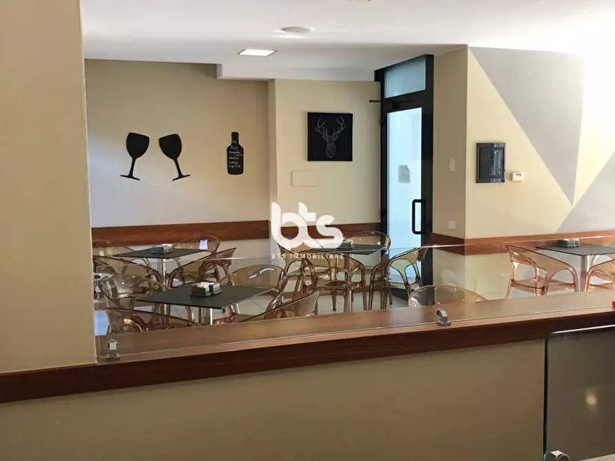 Immagine 4 di Attività commerciale in vendita  in piazza manzu a Clusone