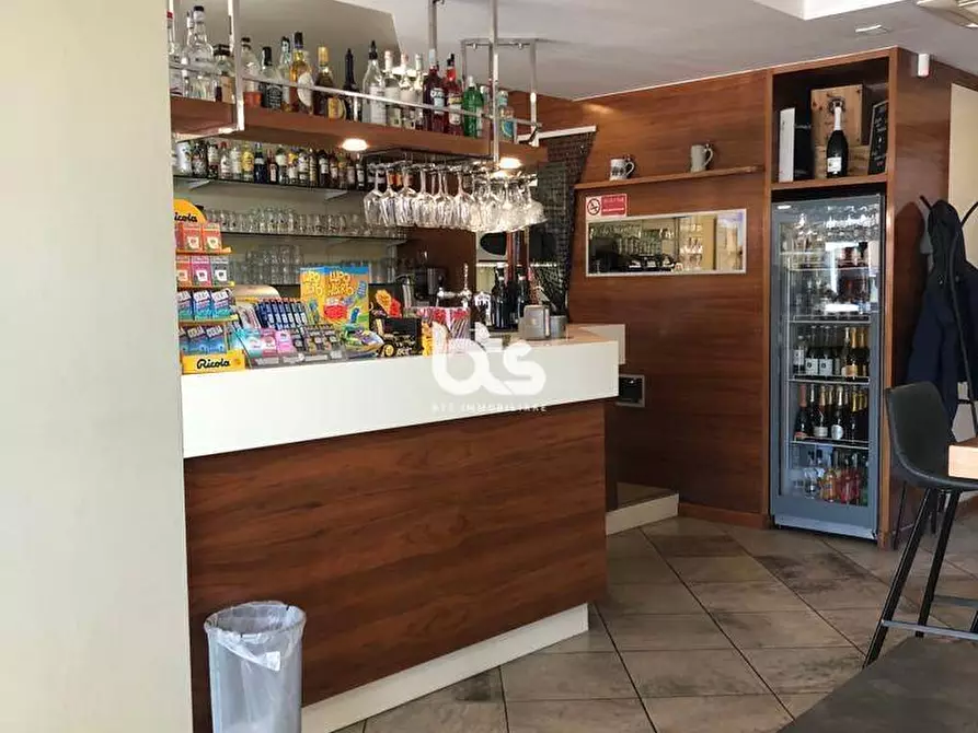 Immagine 3 di Attività commerciale in vendita  in piazza manzu a Clusone