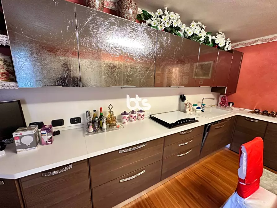 Immagine 5 di Appartamento in vendita  in Via Amora a Aviatico