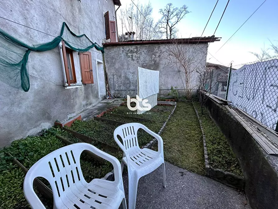 Immagine 10 di Rustico / casale in vendita  in via ponzano a Marone