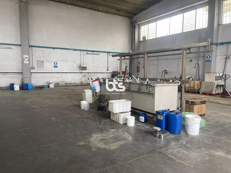 Immagine 5 di Capannone industriale in vendita  in via delle industrie a Colturano