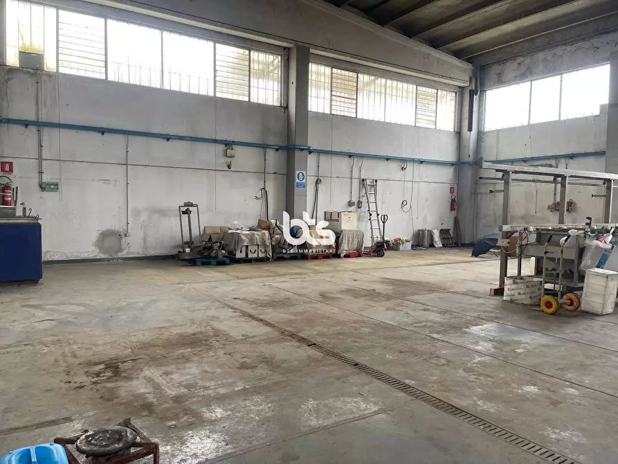 Immagine 7 di Capannone industriale in vendita  in via delle industrie a Colturano