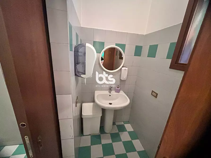 Immagine 12 di Attività commerciale in vendita  in via zanardelli a Marcheno