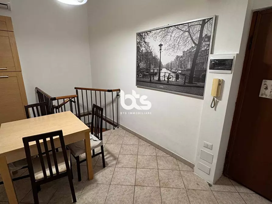 Immagine 2 di Appartamento in vendita  in via cureil a Rozzano